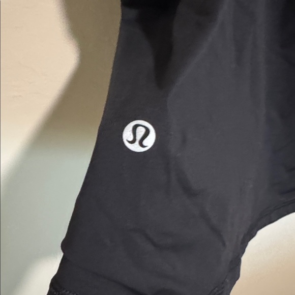 Lululemon top size 10 - Picture 4 of 8